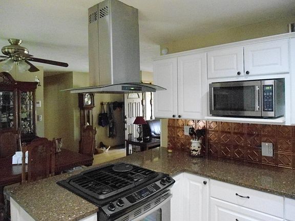 5th image of 1007 Crestline Dr