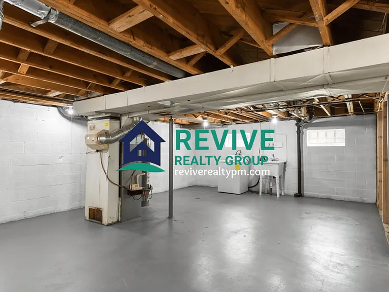 21374 Ithaca Ave — Photo 16