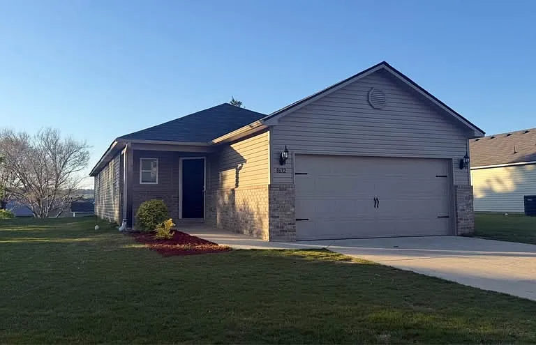 8632 Mohring Pl — Photo 1