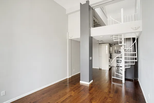 Rented by Julien Aractingi, LREB | media 5