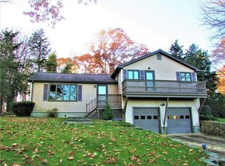 3 Evangeline Ct, Bristol, RI 02809