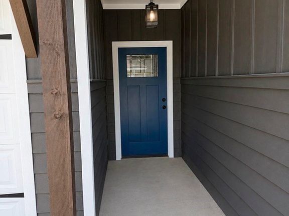 2nd image of 1021 W Sears St