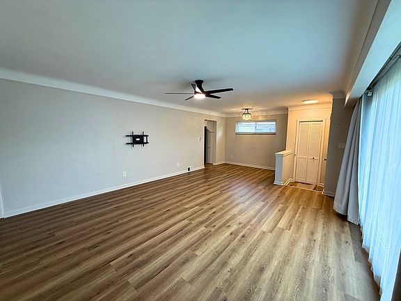 3rd image of 14146 Cavell St