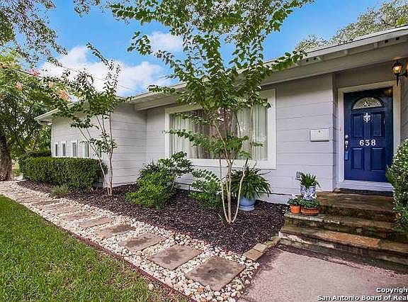 3rd image of 638 E Mandalay Dr