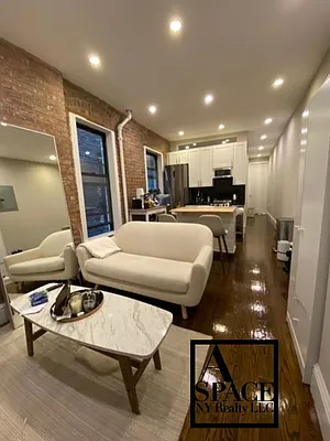 Rented by A Space Realty NY LLC | media 9