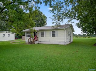 996 Oakland Dr, Gadsden, AL 35901