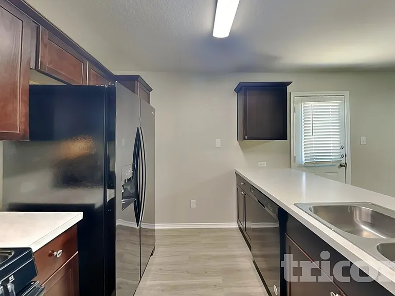 8506 Amistad Cv — Photo 4