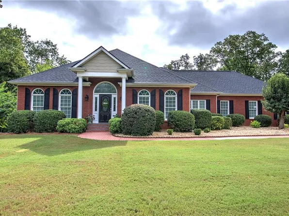 29 Hunters Ridge Dr, Adairsville, GA 30103