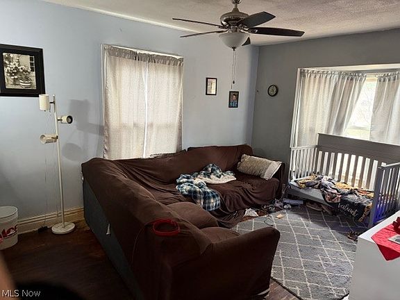 3rd image of 1537 Wooster Rd