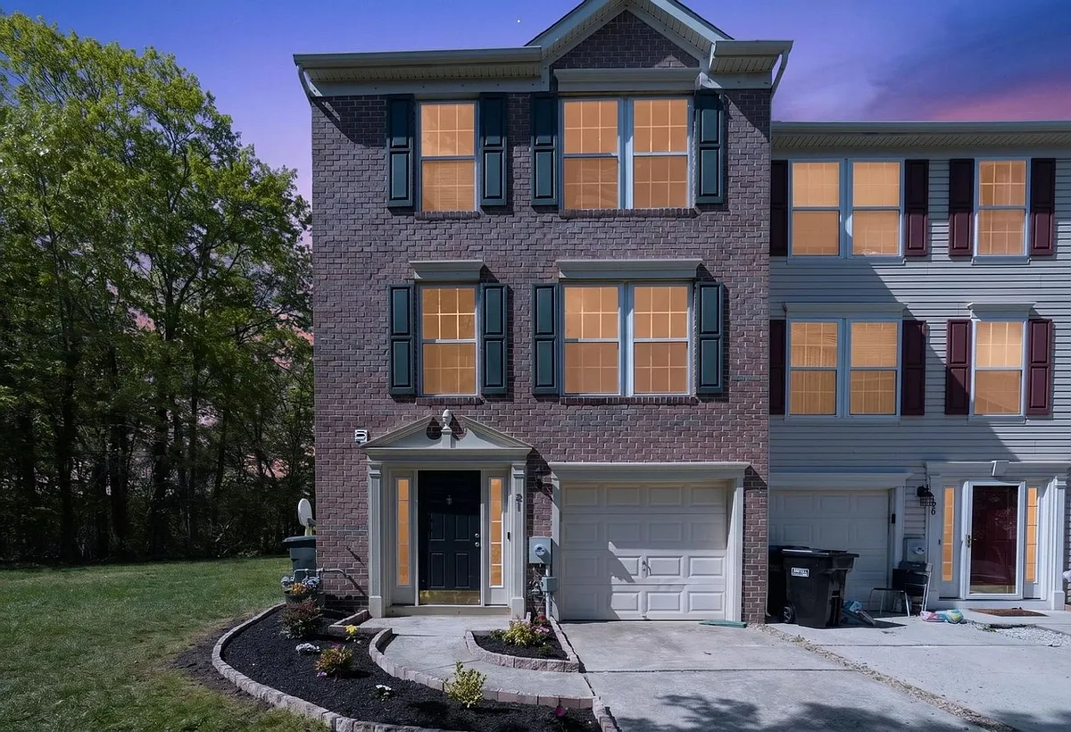 Building Photo - 21 Golf View Ct