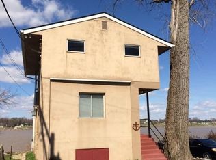 2811 Waldoah Beach Rd, Louisville, KY 40207