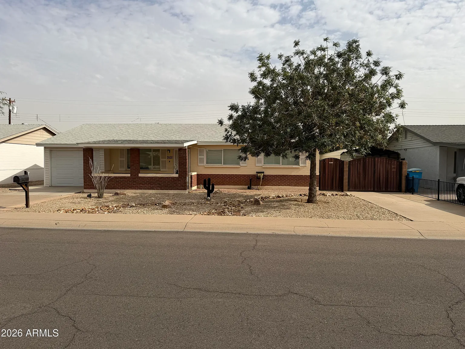 4 bed, 2.0 bath, 1300 sqft, $2,150 — Photo 1