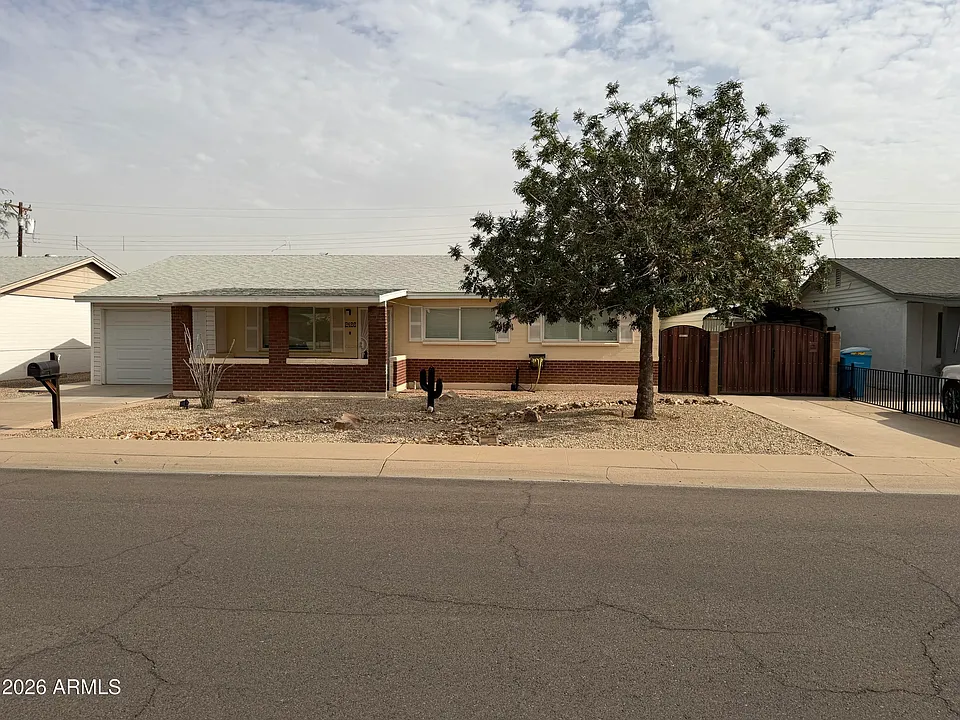 2426 W Echo Ln