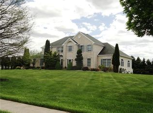 20 Highland Ct, Freehold, NJ 07728