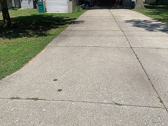 2nd image of 106 Houghton View Dr