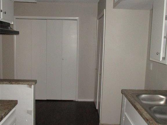 4th image of 459 Glencairn Dr