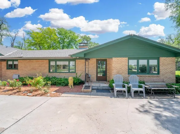 9300 N Ridge Rd, Hesston, KS 67062