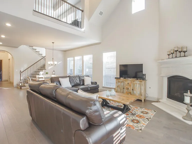 47 N Lochwood Way — Photo 21