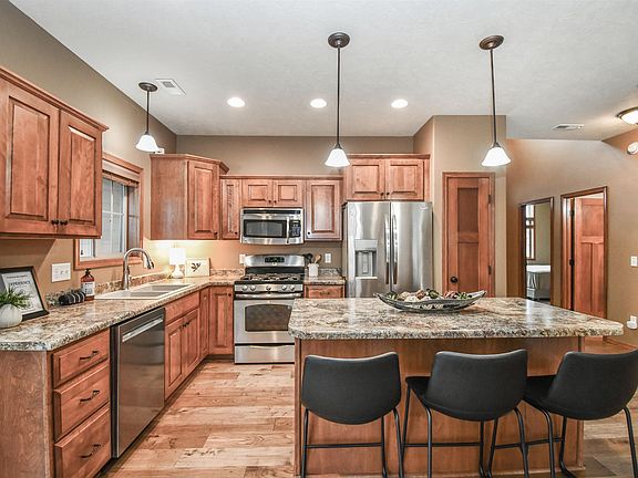 2nd image of 2512 E Winston Cir
