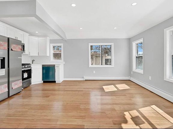 5th image of 17225 127th Ave Floor 2