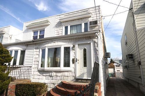 1st image of 1455 E 53rd St