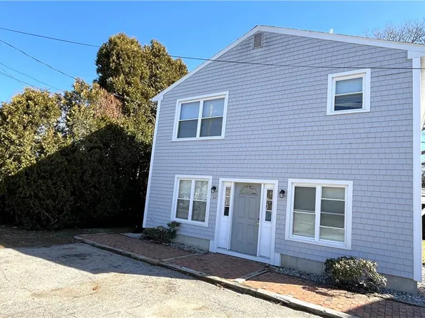 22 Wilson Dr, Narragansett, RI 02882