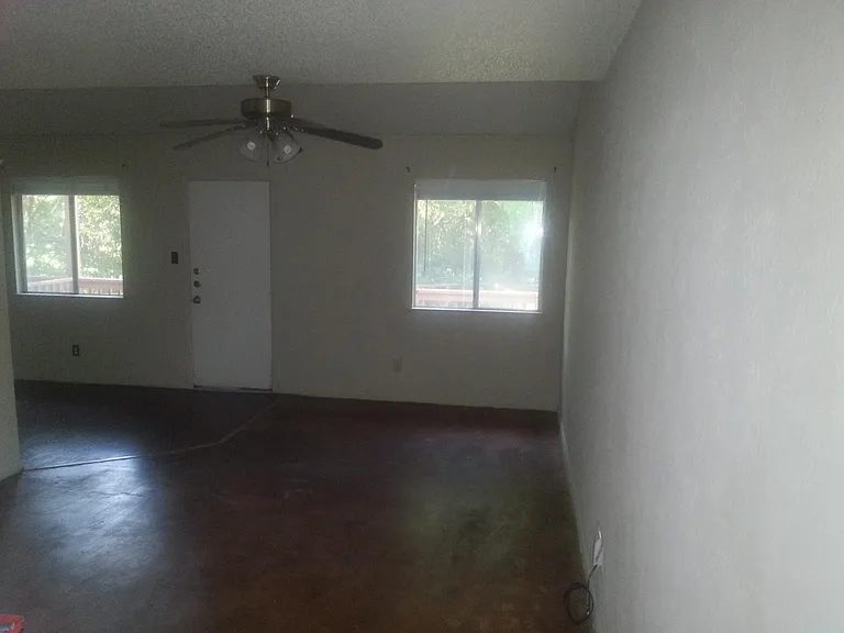 414 W Dittmar Rd #B — Photo 13