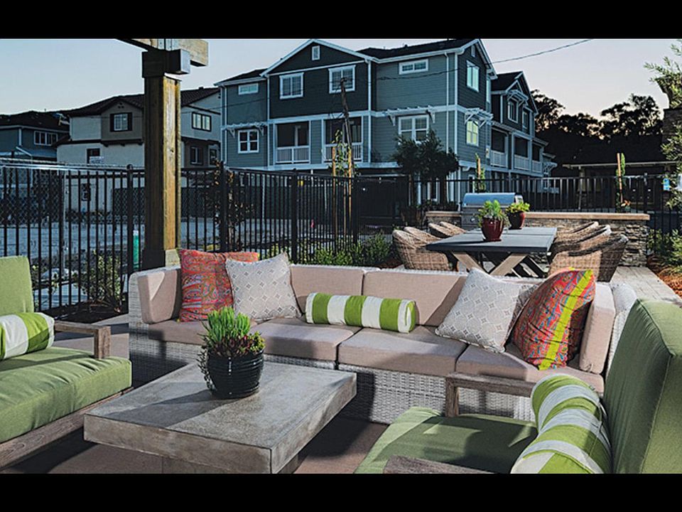 1st image of 906 Bay Leaf Dr #906