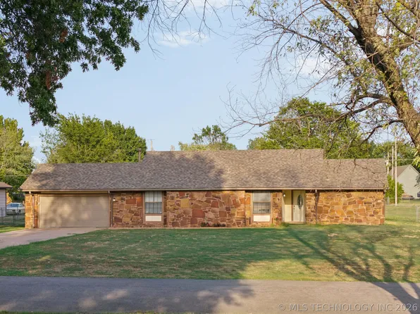 8427 N 170th East Ave, Owasso, OK 74055
