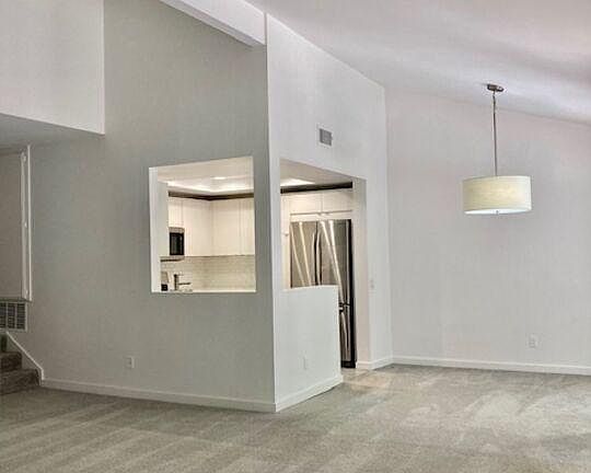 5th image of 1524 Palisades Dr