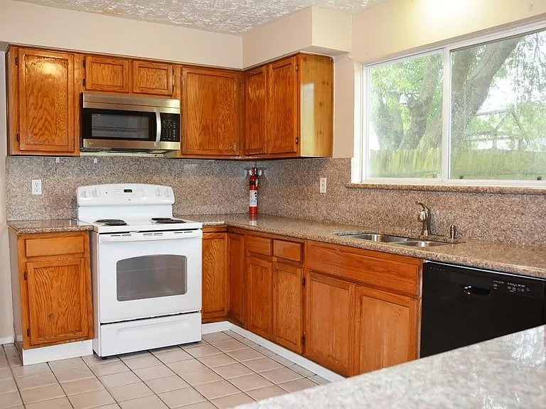 3703 Embarcadero Dr — Photo 10