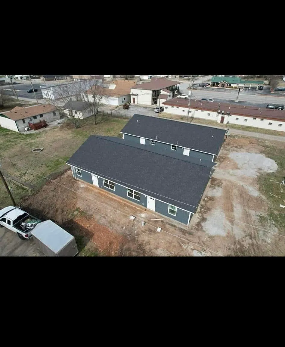 2 bed, 1.0 bath, 900 sqft, $950 — Photo 2