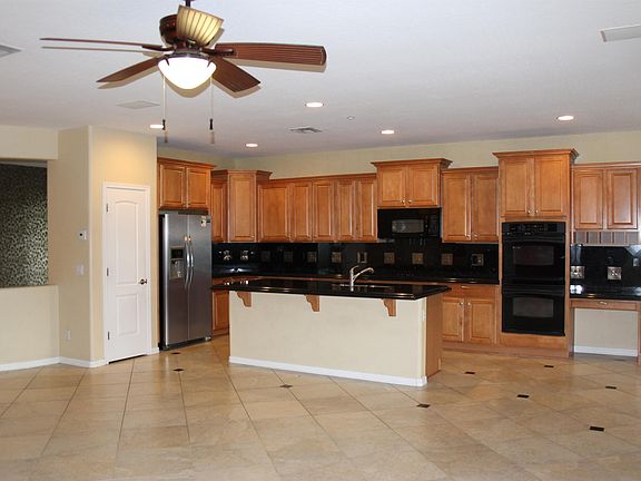 3rd image of 27336 N Higuera Dr