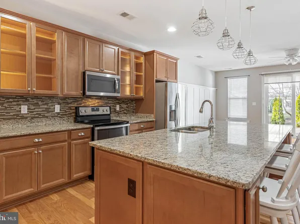 2 Smithfield Ct Unit 108, Ocean View, DE 19970