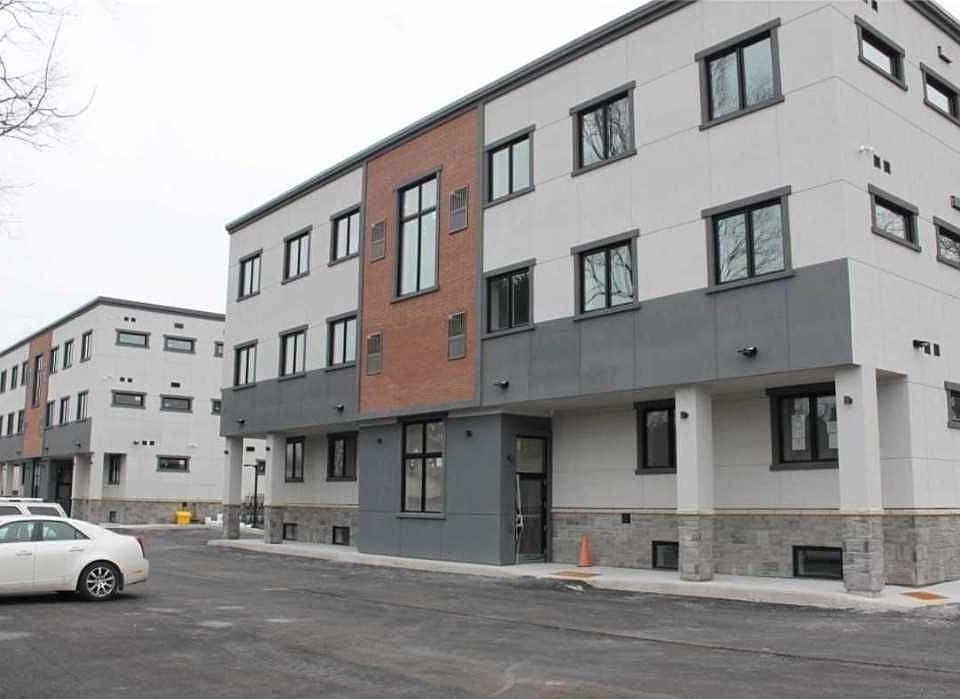 2nd image of 67 Minto St #101
