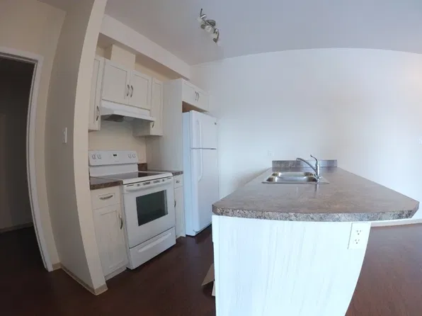 5202 Woodland Rd #104, Innisfail, AB T4G 0N5
