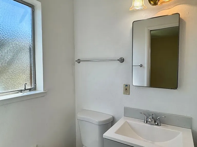 2614 Aramon Dr — Photo 30