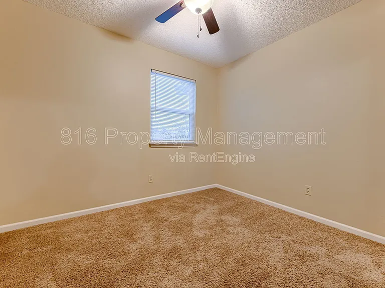 164 SW Robin Rd — Photo 42