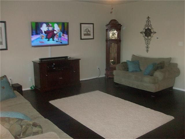 1st image of 4409 E Meadow Dr