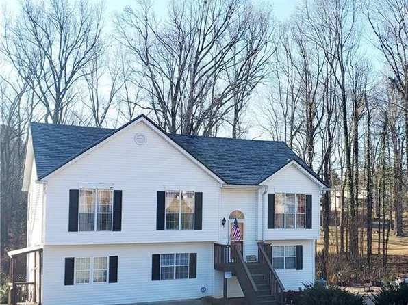 3108 Courtland Cir, Gainesville, GA 30507