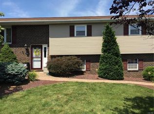 4173 Pawnee Cir, Schnecksville, PA 18078