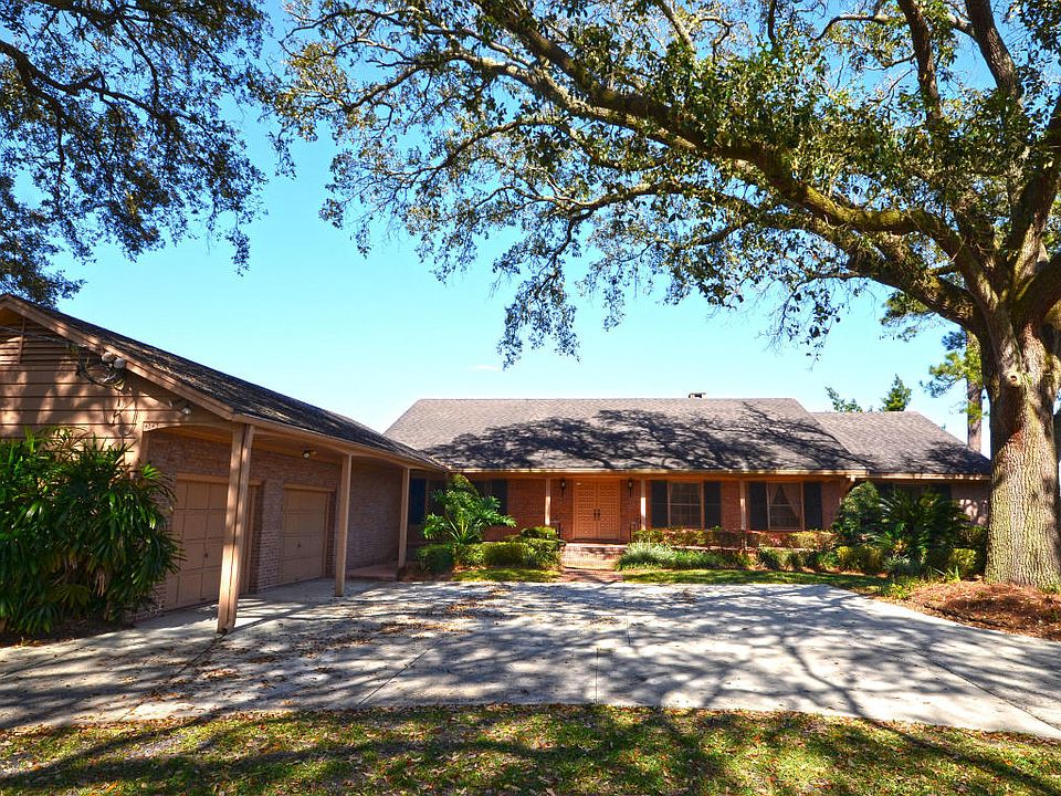 1st image of 4243 Venetia Blvd
