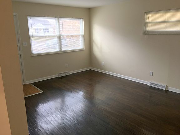 5th image of 2033 Coronette Ave