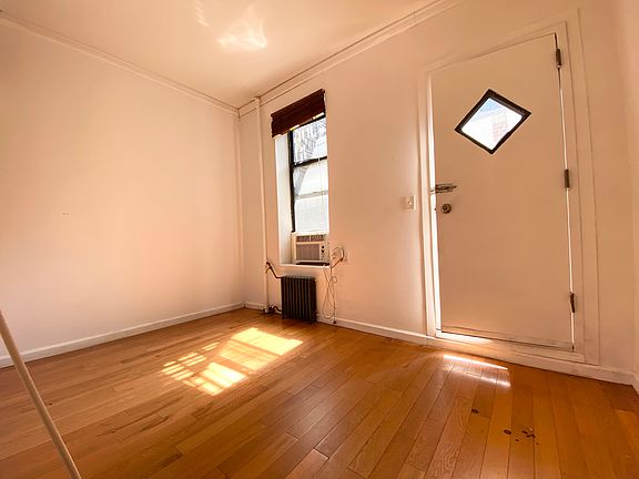 5th image of 135 Sullivan St #2C