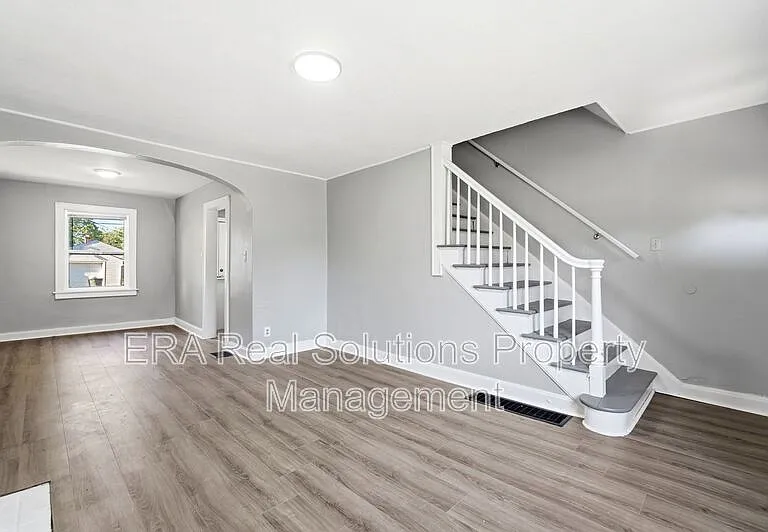1575 E Cordell Ave — Photo 12