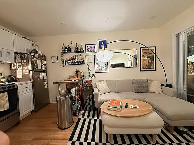 335 E 21st St #1B — Photo 3
