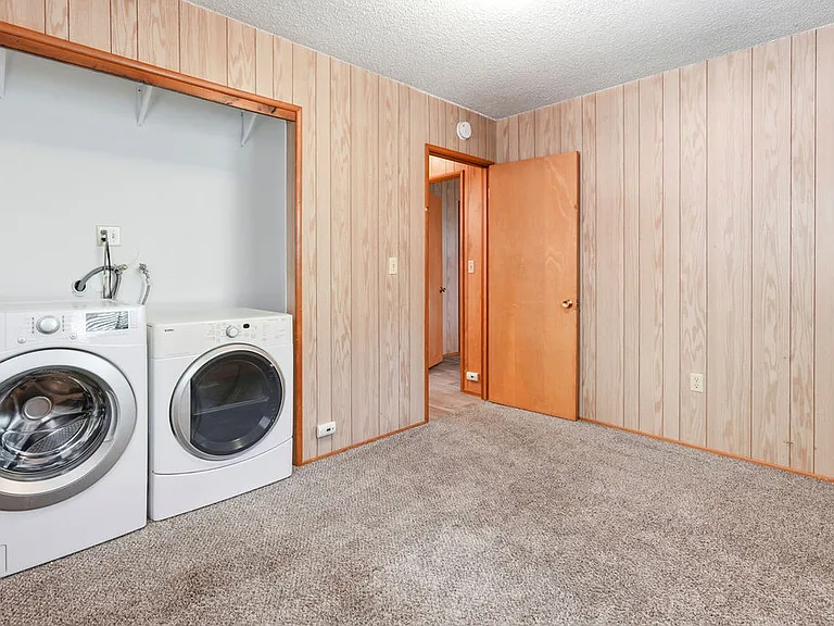 1168 Jungfrau Dr — Photo 15