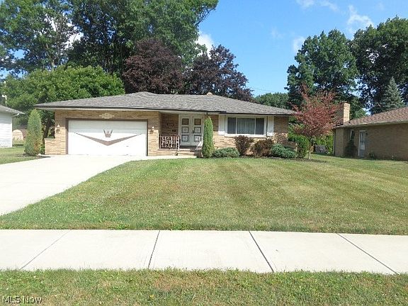 5th image of 979 E Decker Dr
