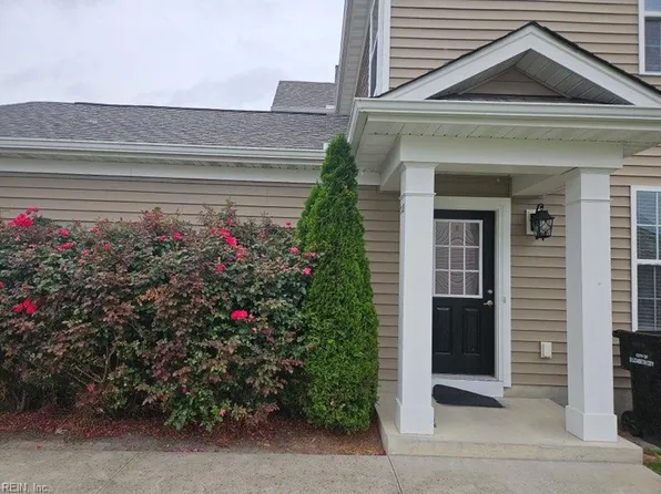 202 Spinnaker St #B, Elizabeth City, NC 27909