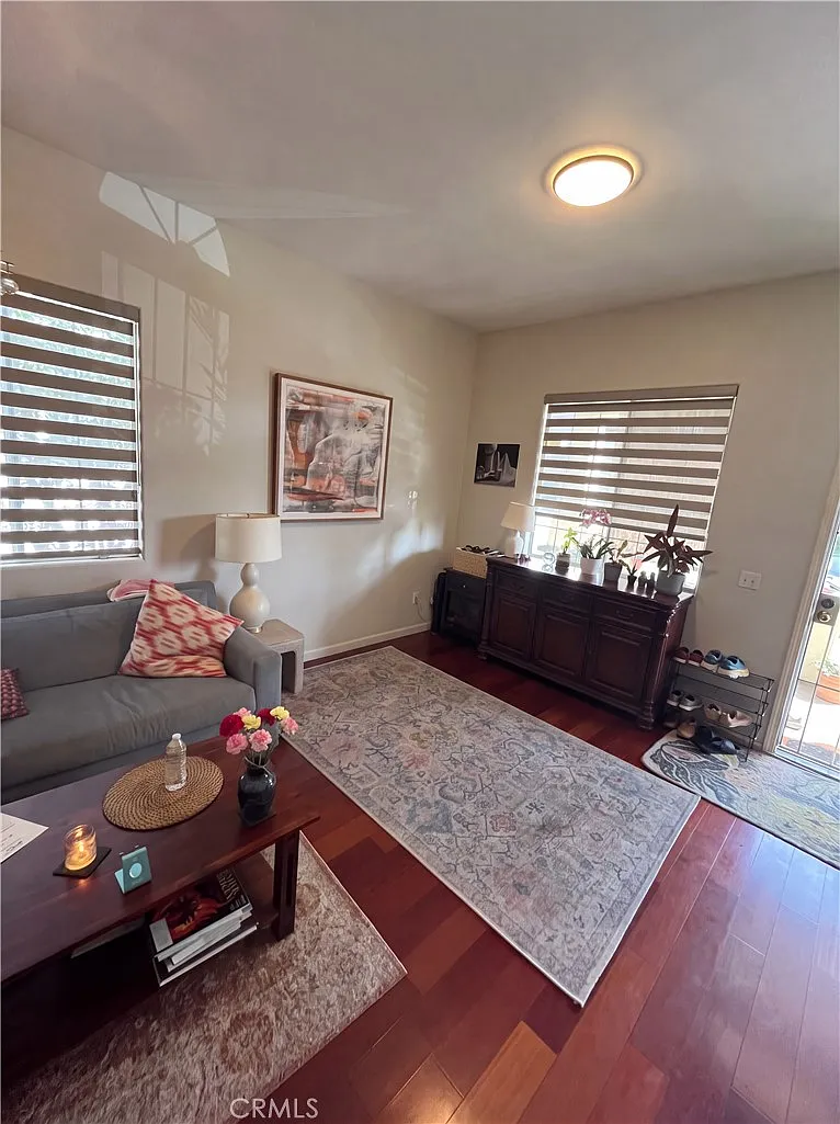 3 bed, 1260 sqft, $3,800 — Photo 3